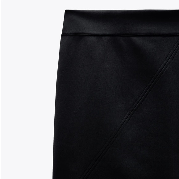 ZARA TECHNICAL BLACK MINI SKIRT - Picture 4 of 10